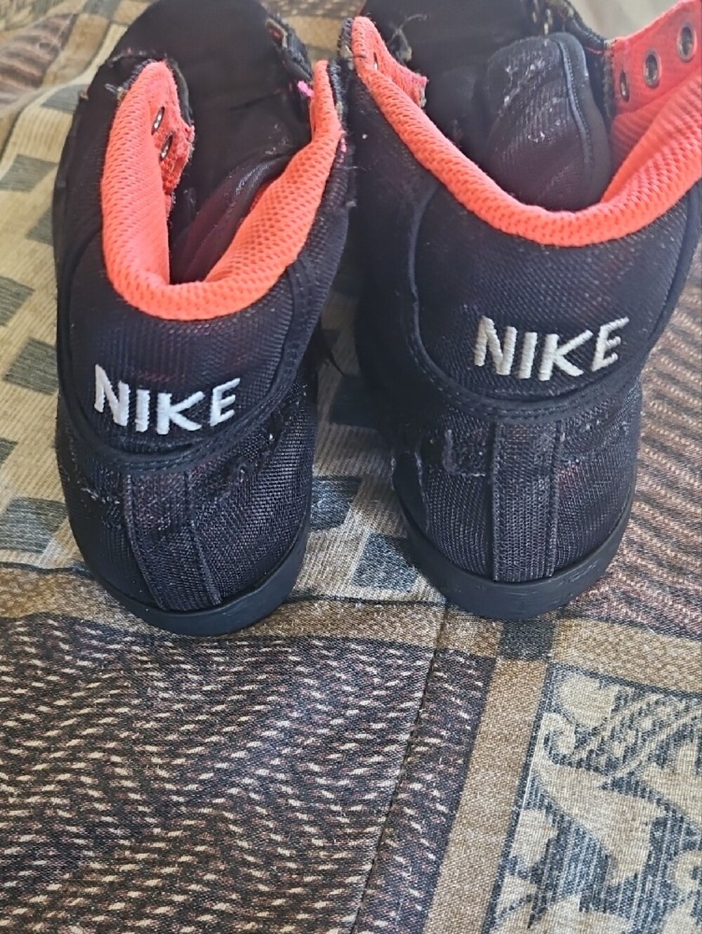 Nike Men’s High-Top Sneakers in Black and Red - Picture 2 of 5